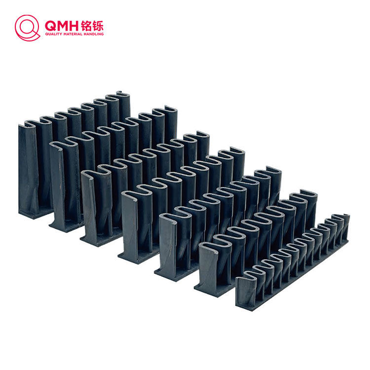 Kenapa sidewall tali pinggang penghantar sisi penting untuk pengendalian bahan sudut tinggi?